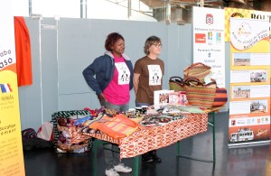 Vente d'artisanat Afrciain au STB